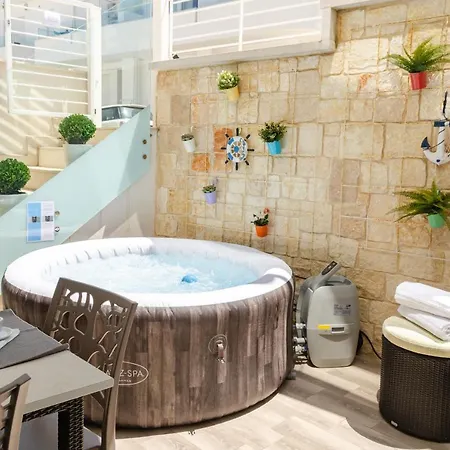 Vakantiehuis Apulialux Little Jem W Jacuzzi / 180 Steps From Sea