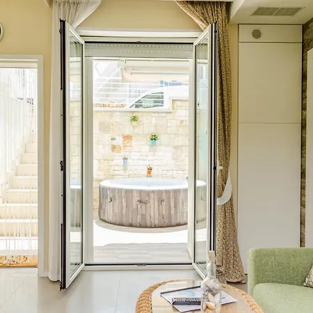 Apulialux Little Jem W Jacuzzi / 180 Steps From Sea Vakantiehuis *