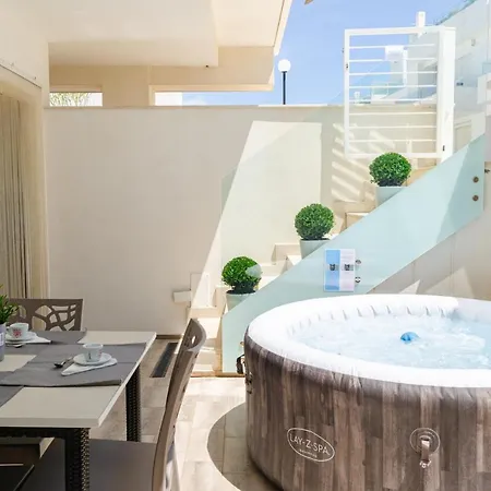 Vakantiehuis Apulialux Little Jem W Jacuzzi / 180 Steps From Sea