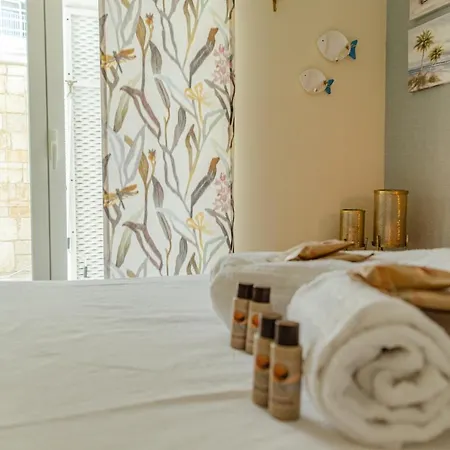 Vakantiehuis Apulialux Little Jem W Jacuzzi / 180 Steps From Sea